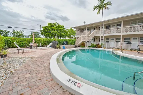 2701 NE 1st Street Pompano Beach FL 33062