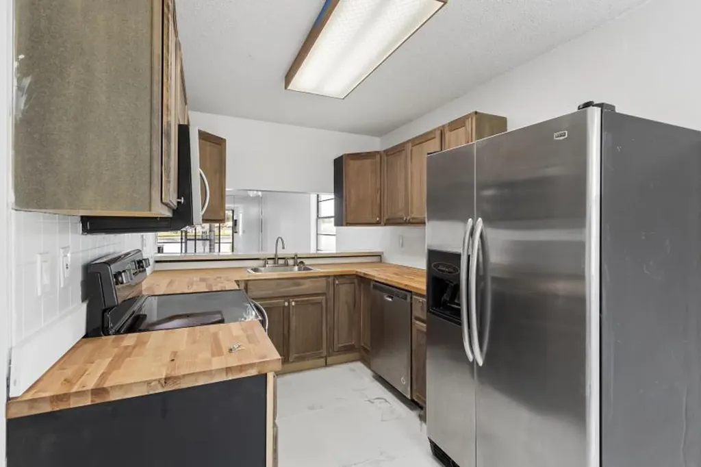 9740 W Mcnab Road Tamarac FL 33321