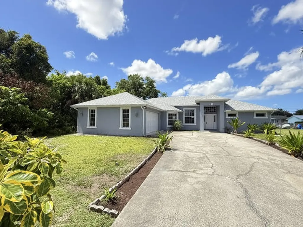 1319 SW Granville Avenue Port St Lucie FL 34953