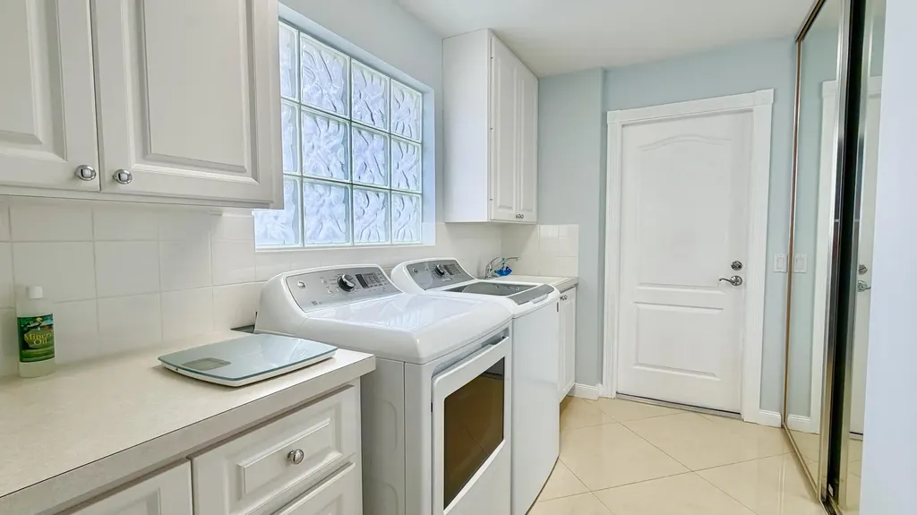 7735 Pine Island Way West Palm Beach FL 33411
