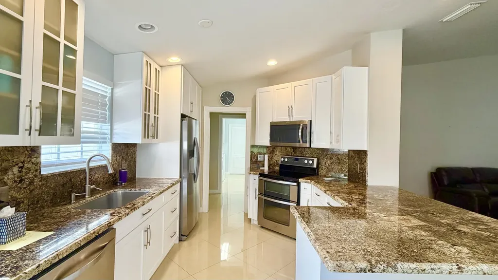 7735 Pine Island Way West Palm Beach FL 33411