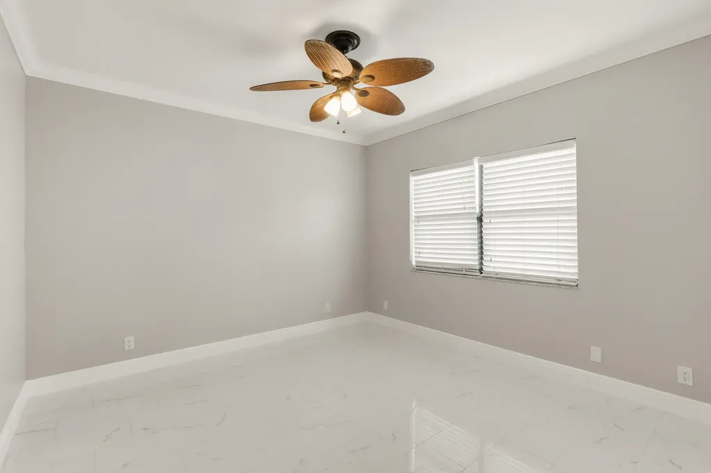 220 Lake Drive Palm Beach Shores FL 33404