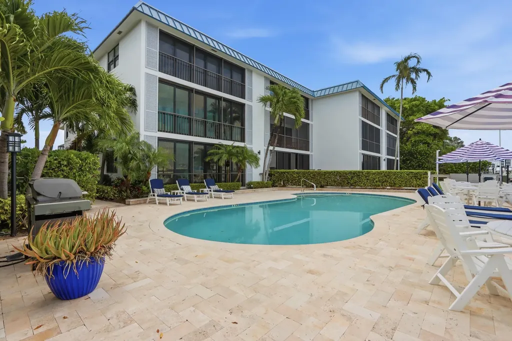 220 Lake Drive Palm Beach Shores FL 33404