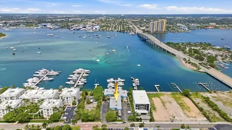 220 Lake Drive Palm Beach Shores FL 33404