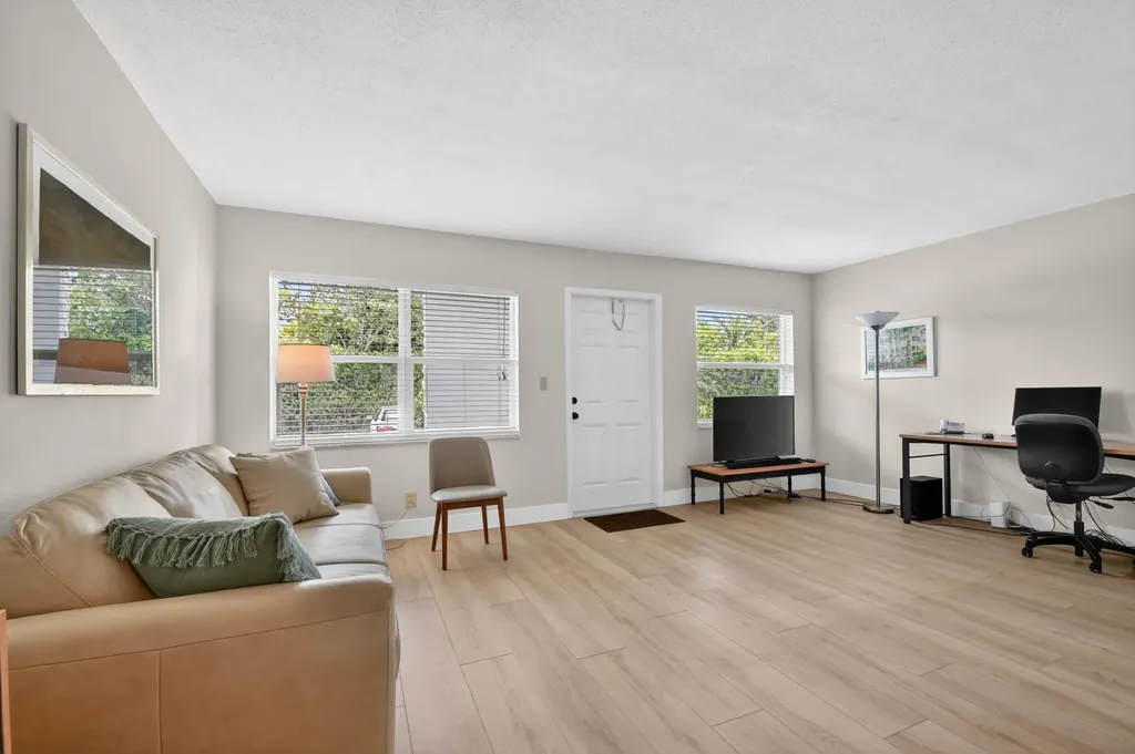 5520 N Ocean Boulevard N Ocean Ridge FL 33435