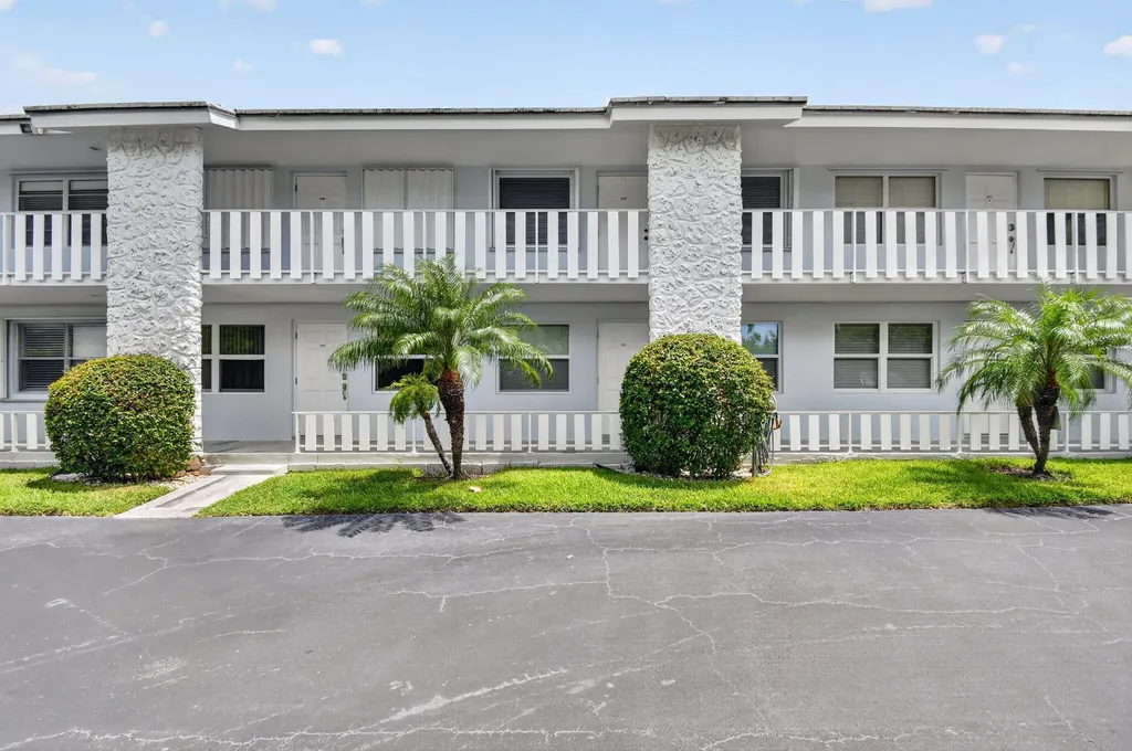 5520 N Ocean Boulevard N Ocean Ridge FL 33435
