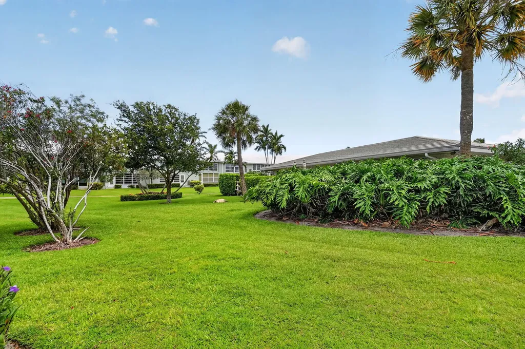 5520 N Ocean Boulevard N Ocean Ridge FL 33435