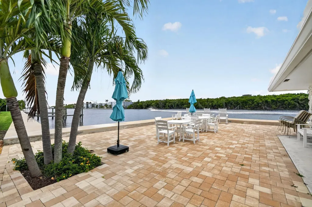 5520 N Ocean Boulevard N Ocean Ridge FL 33435