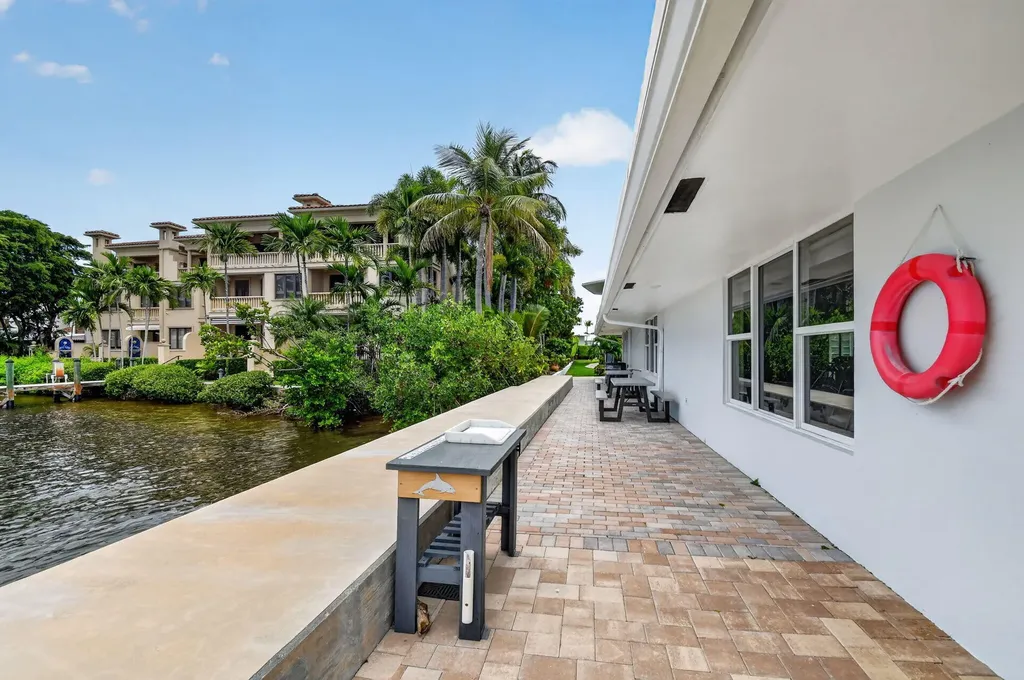 5520 N Ocean Boulevard N Ocean Ridge FL 33435