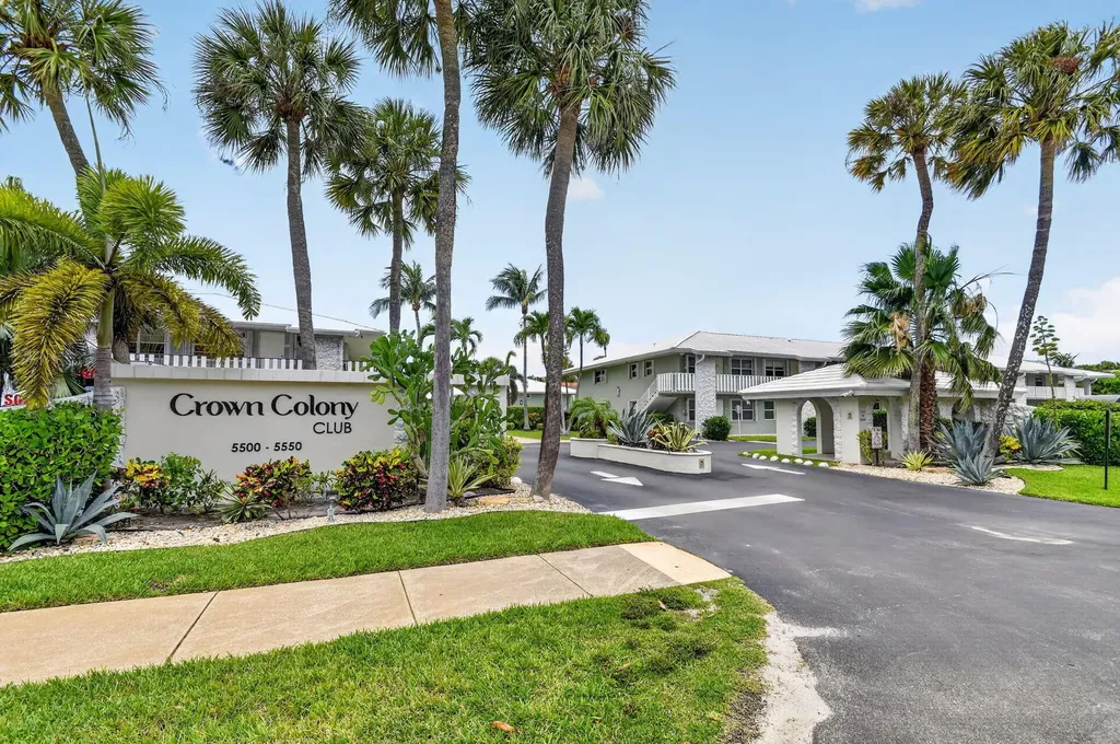 5520 N Ocean Boulevard N Ocean Ridge FL 33435