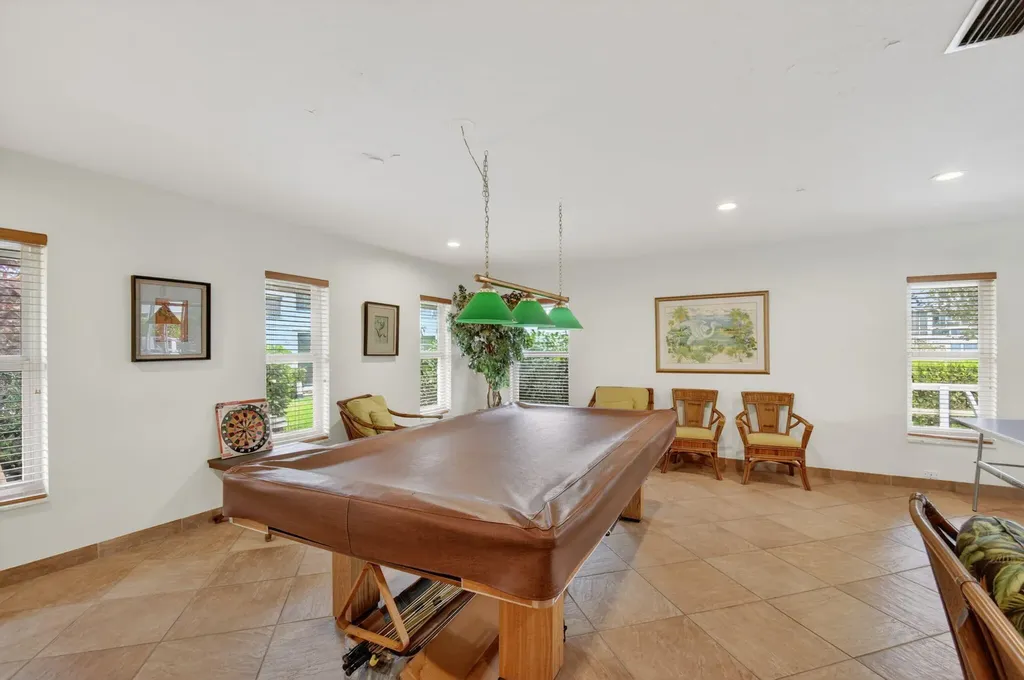 5520 N Ocean Boulevard N Ocean Ridge FL 33435