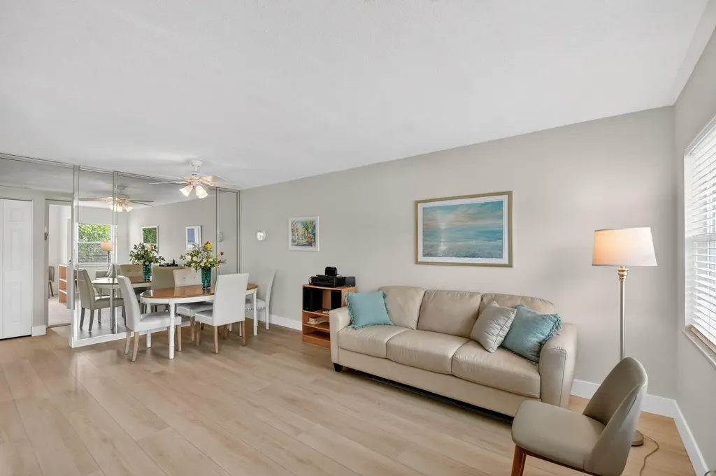 5520 N Ocean Boulevard N Ocean Ridge FL 33435