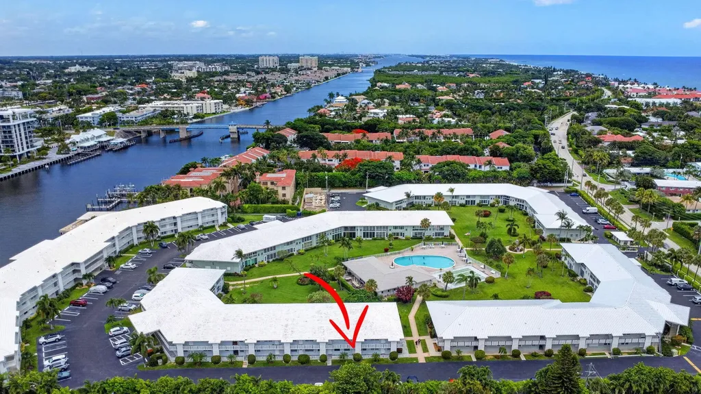 5520 N Ocean Boulevard N Ocean Ridge FL 33435