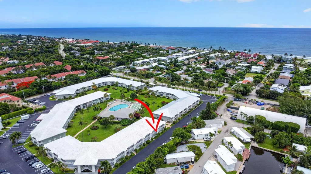 5520 N Ocean Boulevard N Ocean Ridge FL 33435