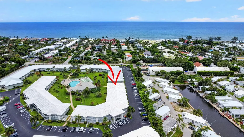 5520 N Ocean Boulevard N Ocean Ridge FL 33435