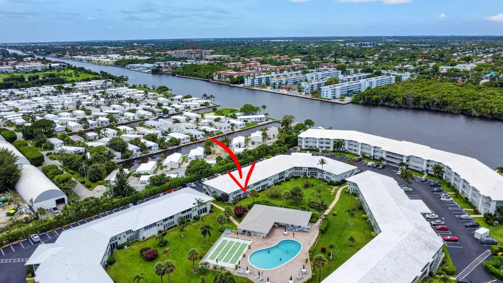 5520 N Ocean Boulevard N Ocean Ridge FL 33435