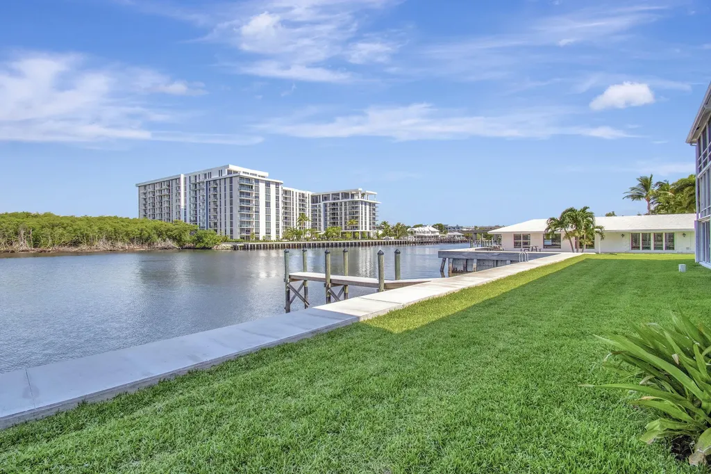 5520 N Ocean Boulevard N Ocean Ridge FL 33435