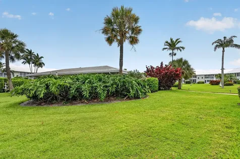 5520 N Ocean Boulevard N Ocean Ridge FL 33435