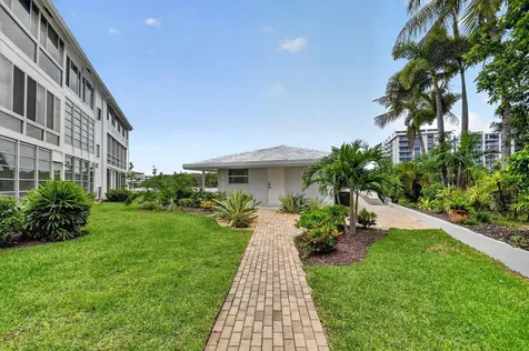5520 N Ocean Boulevard N Ocean Ridge FL 33435