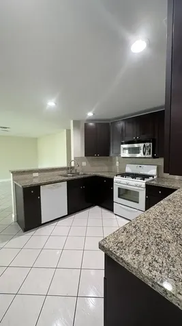 13389 NW 7th Street Plantation FL 33325