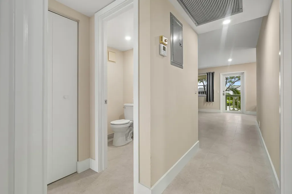 168 Farnham Deerfield Beach FL 33442
