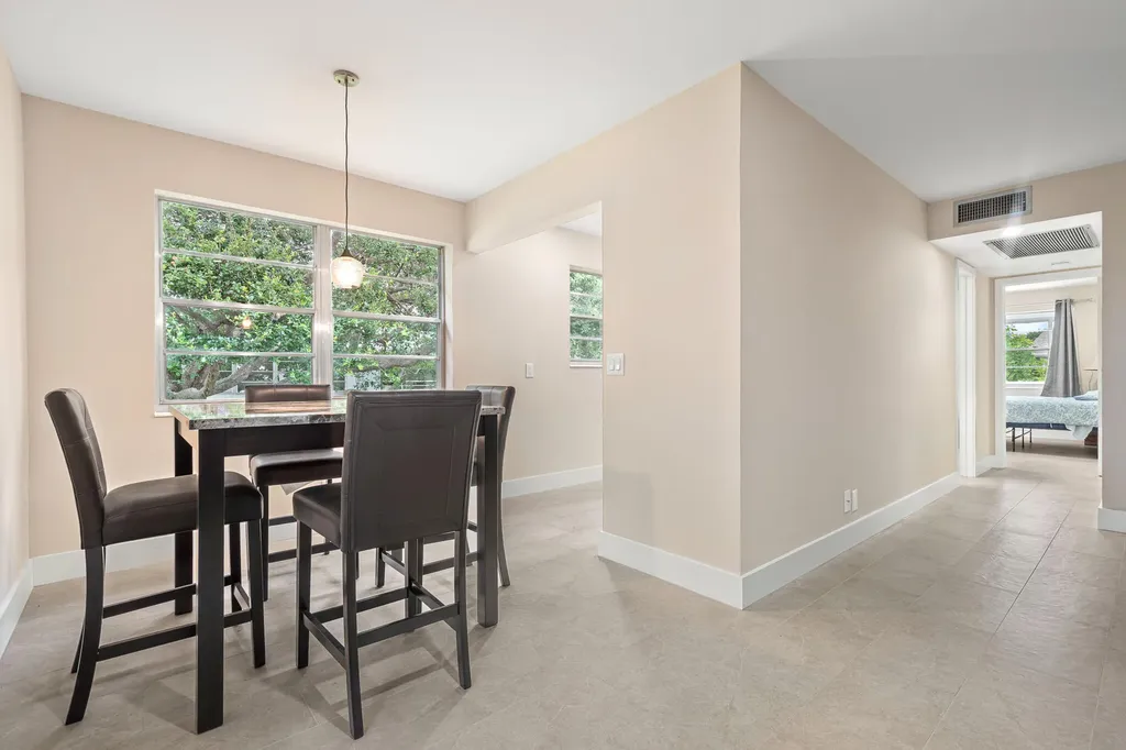 168 Farnham Deerfield Beach FL 33442