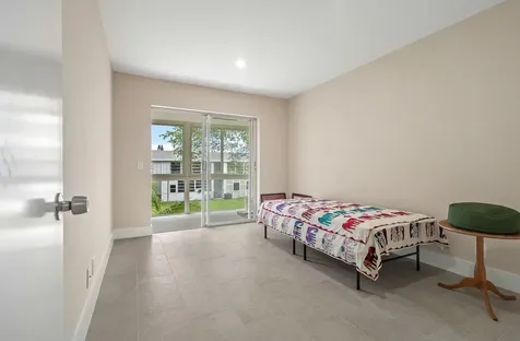 168 Farnham Deerfield Beach FL 33442