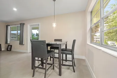 168 Farnham Deerfield Beach FL 33442
