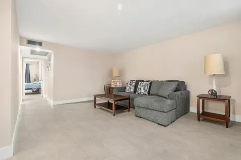 168 Farnham Deerfield Beach FL 33442