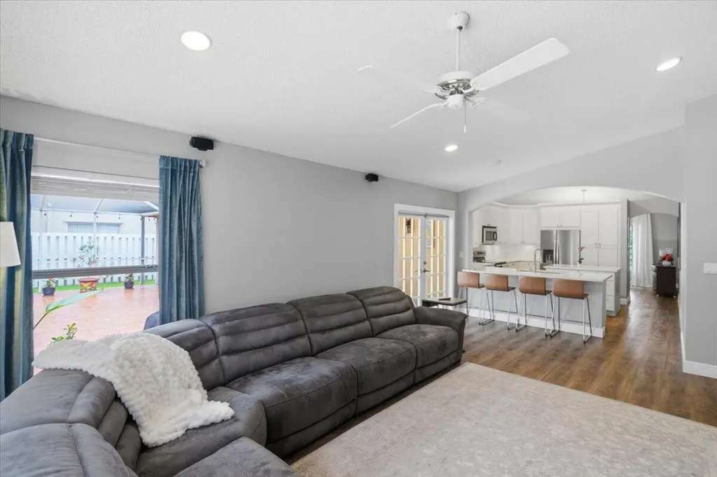 13149 NW 11th Place Sunrise FL 33323