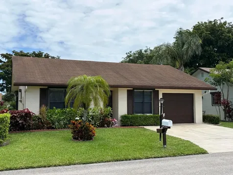 6285 Tall Cypress Circle Greenacres FL 33463