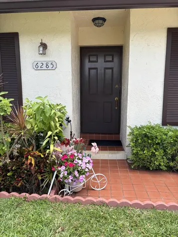 6285 Tall Cypress Circle Greenacres FL 33463