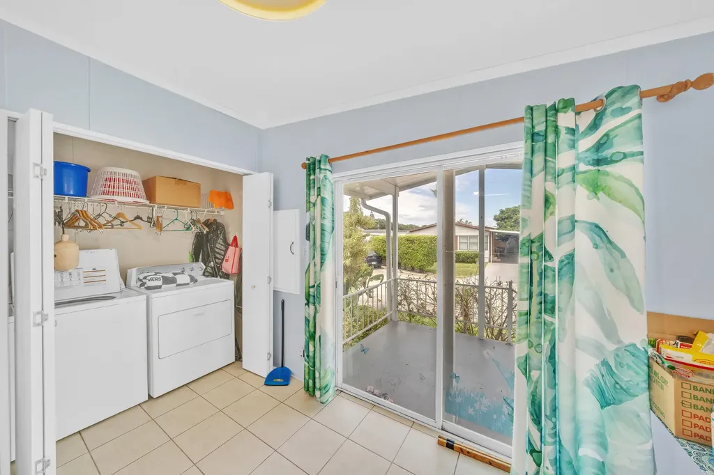 59 Plantation Boulevard Lake Worth FL 33467