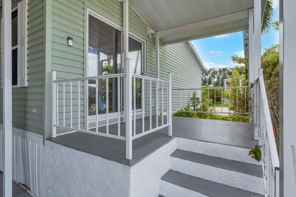59 Plantation Boulevard Lake Worth FL 33467