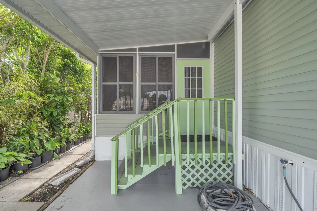59 Plantation Boulevard Lake Worth FL 33467