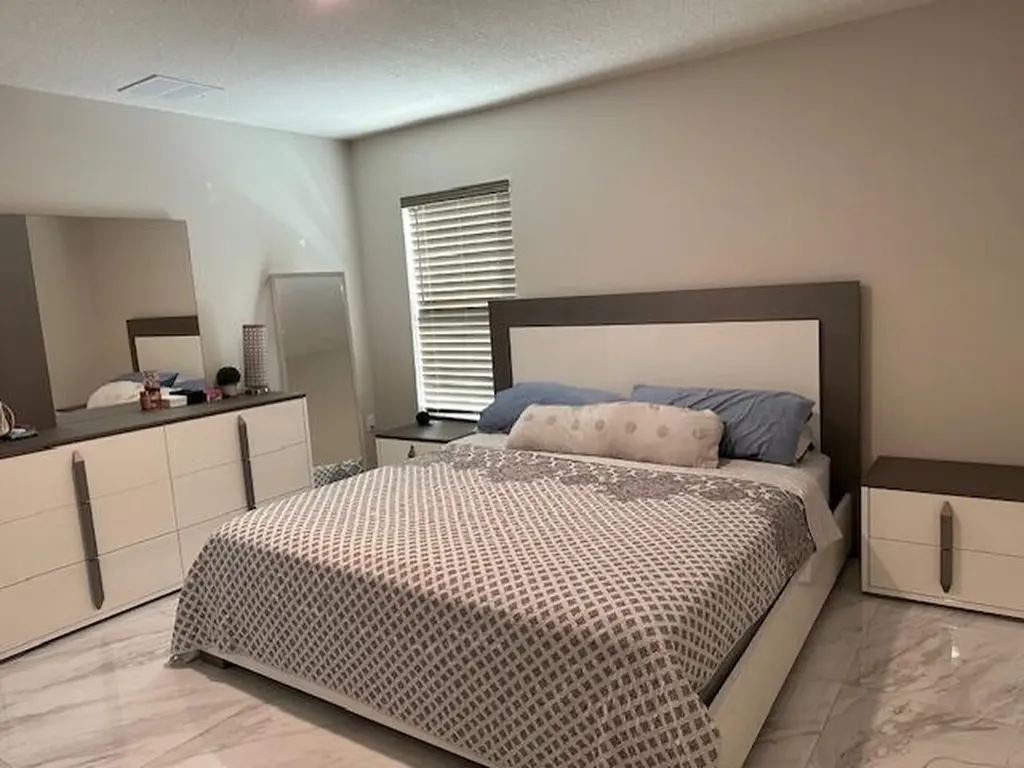 574 NW Archer Avenue Port St Lucie FL 34983
