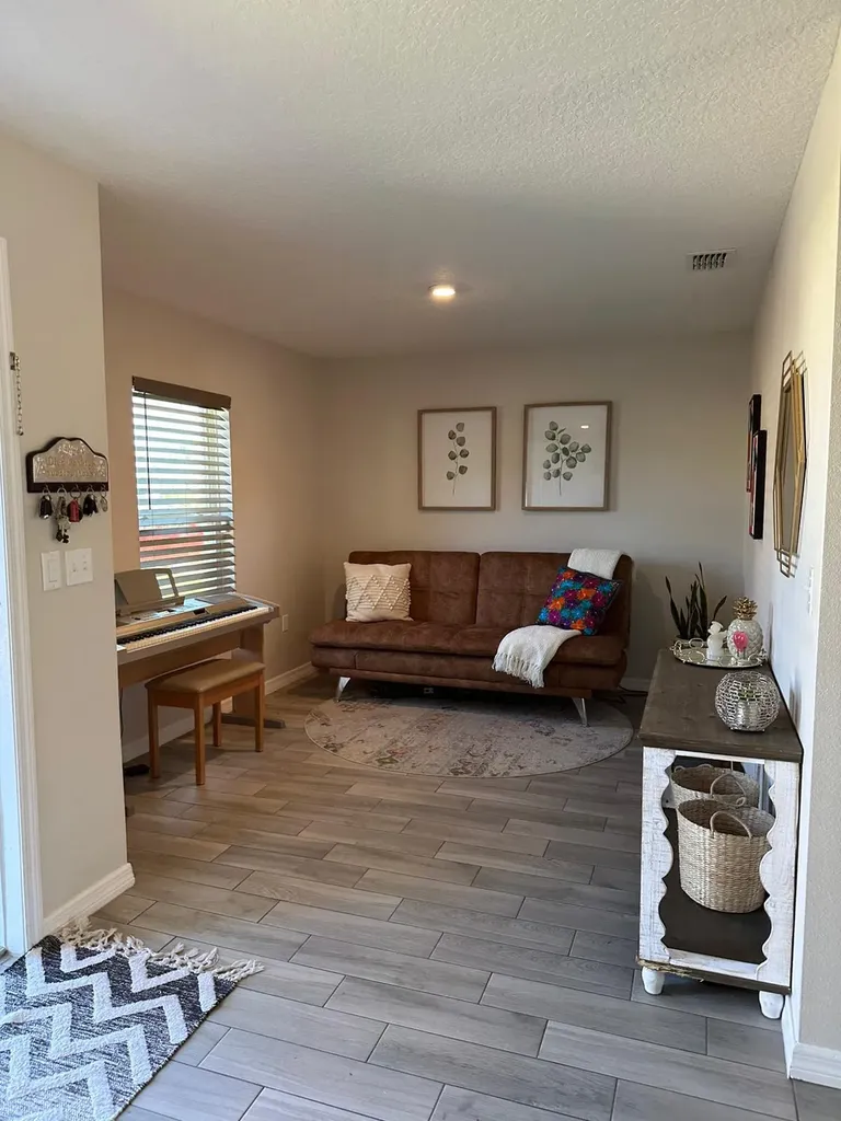 574 NW Archer Avenue Port St Lucie FL 34983