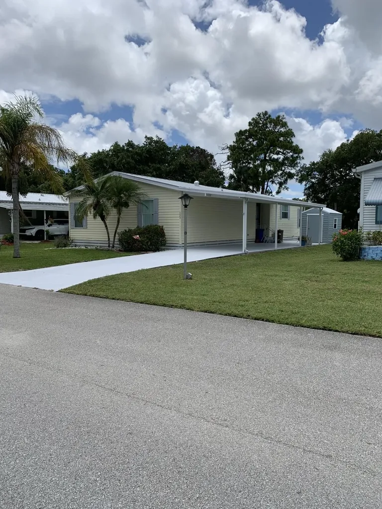 133 Camino Del Rio Port St Lucie FL 34952