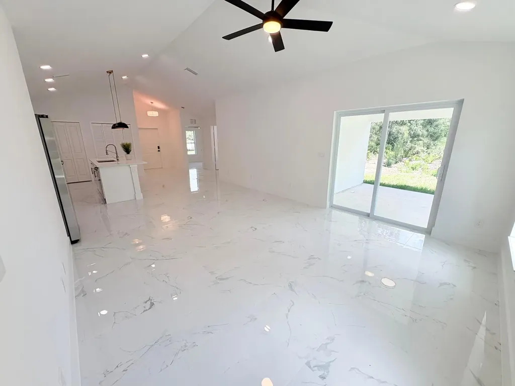 3310 NW 22nd Avenue Okeechobee FL 34972