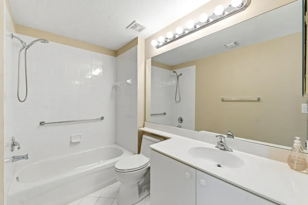 7765 Yardley Drive Tamarac FL 33321