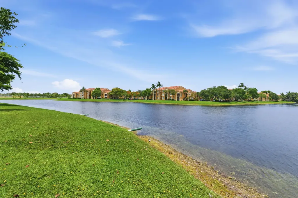 7765 Yardley Drive Tamarac FL 33321