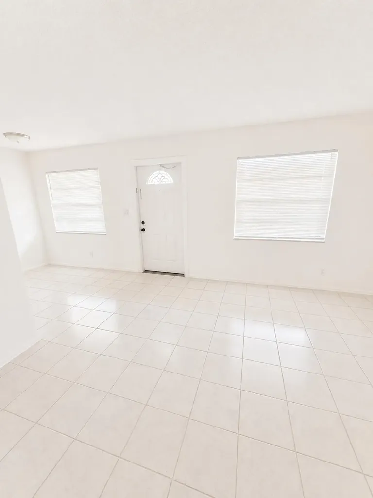 1401 NE 17th Court Fort Lauderdale FL 33305