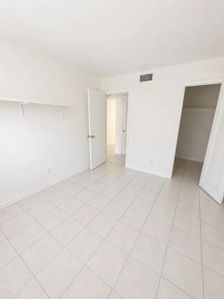 1401 NE 17th Court Fort Lauderdale FL 33305