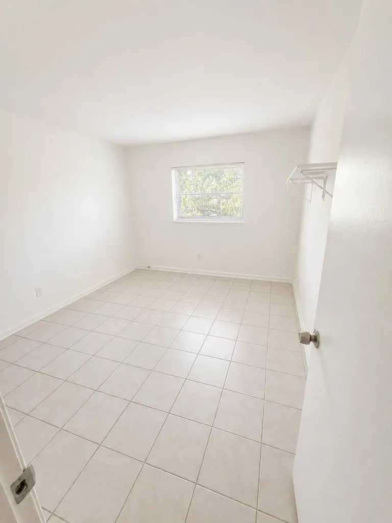 1401 NE 17th Court Fort Lauderdale FL 33305