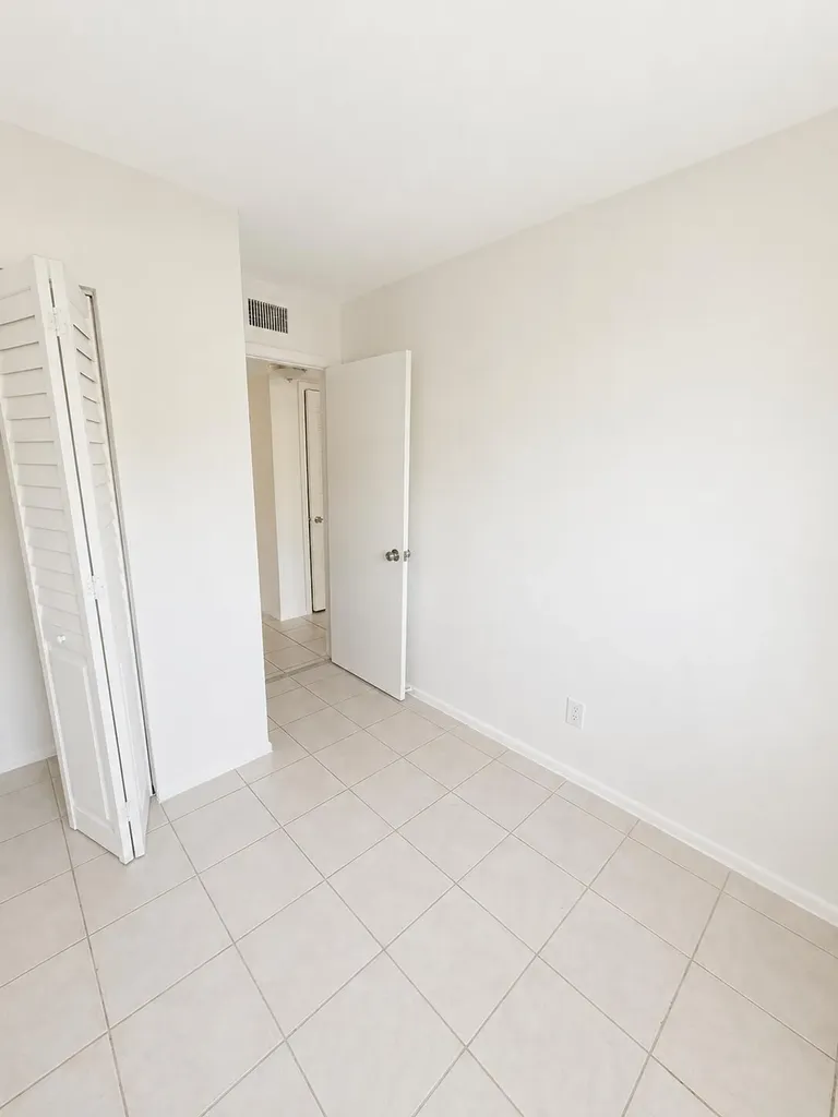 1401 NE 17th Court Fort Lauderdale FL 33305