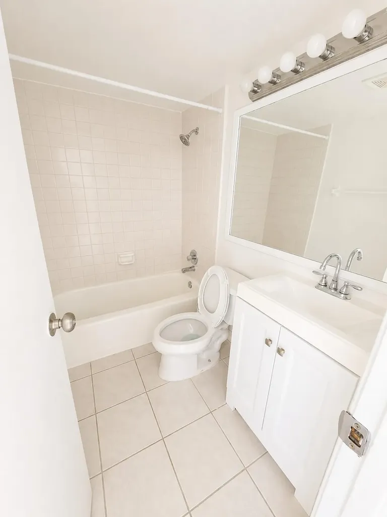 1401 NE 17th Court Fort Lauderdale FL 33305