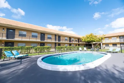 1401 NE 17th Court Fort Lauderdale FL 33305