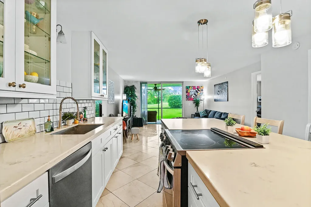 6400 NW 2nd Avenue Boca Raton FL 33487