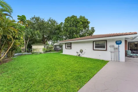 4025 NW 105th Avenue Coral Springs FL 33065
