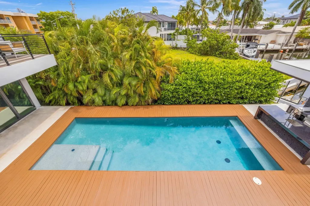 3462 NE 171st Street North Miami Beach FL 33160